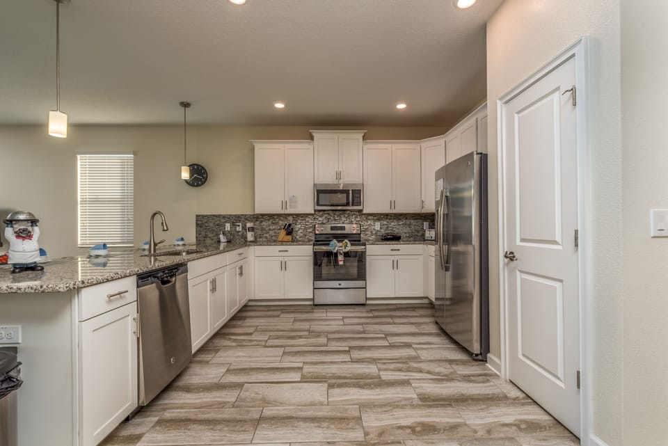 Fully equipped kitchen