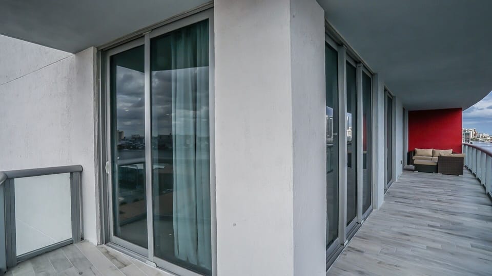 Oversized balcony
