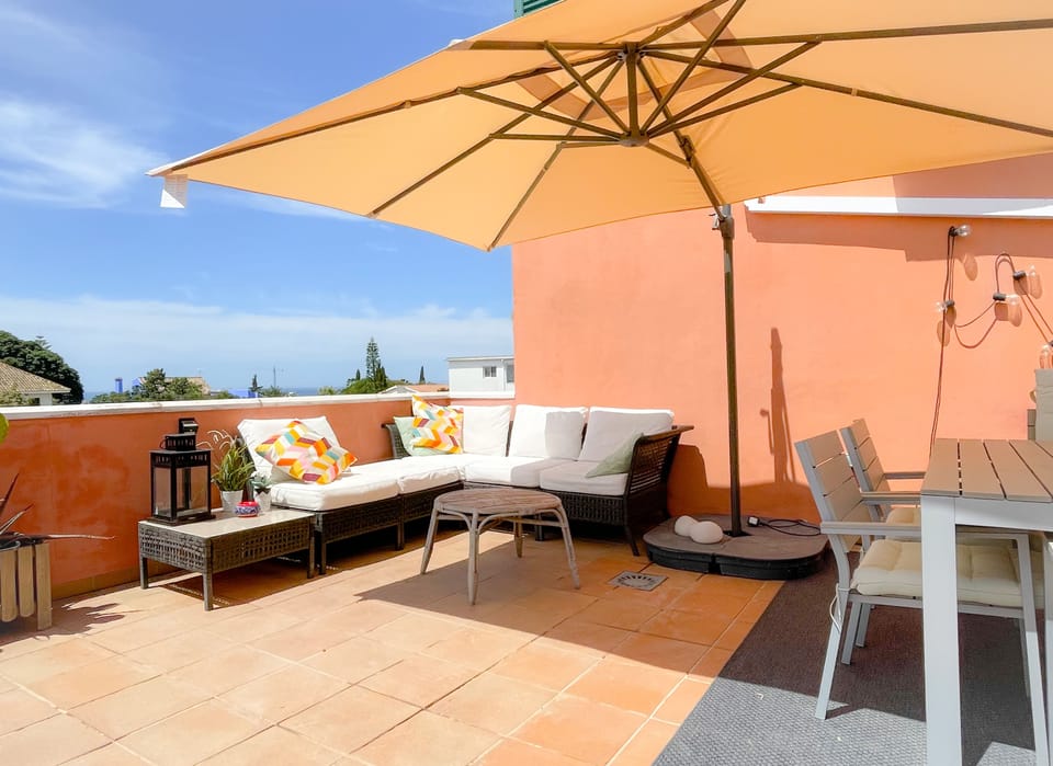 Stunning 40m2 private rooftop terrace with a jacuzzi, sun loungers, dining area