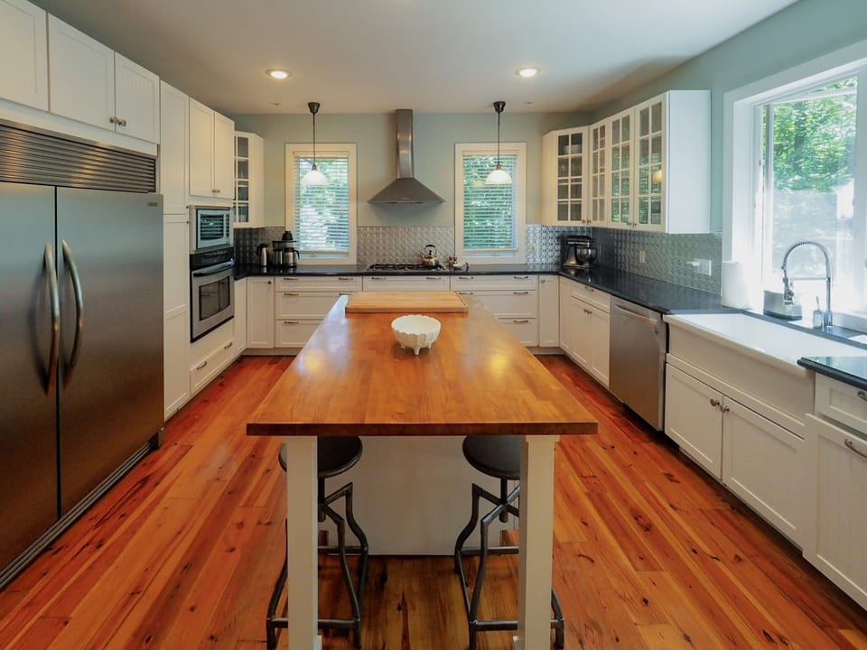 Large, gourmet kitchen, fully stocked for amazing meals.