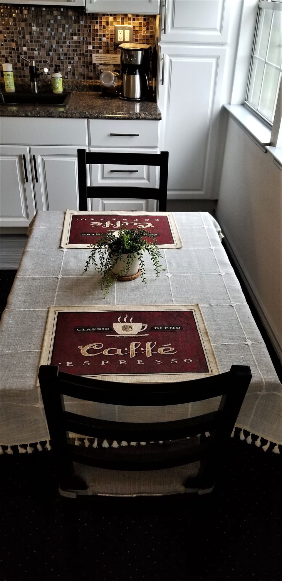 Dining for two inside