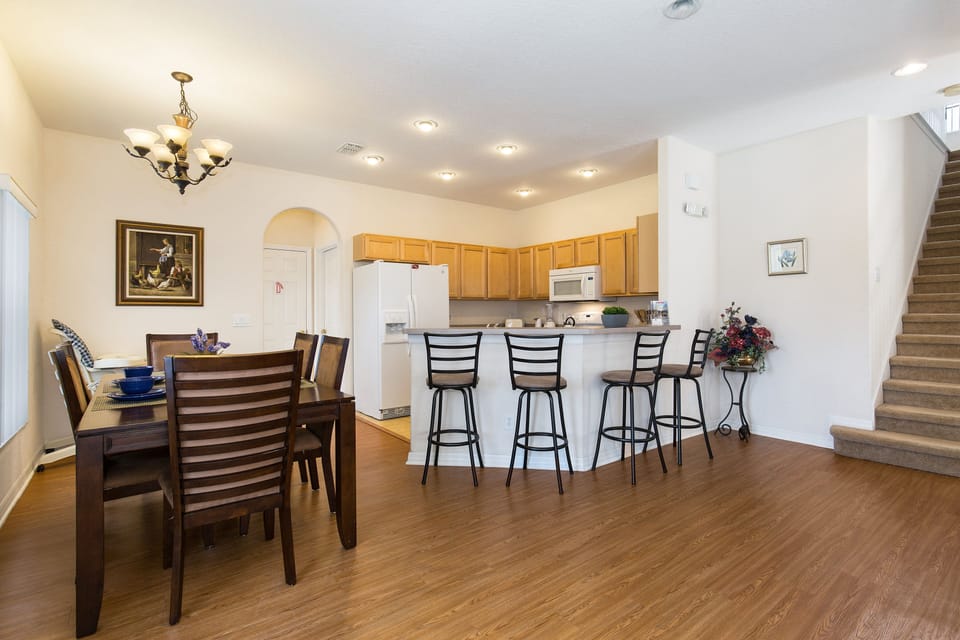 Kitchen bar