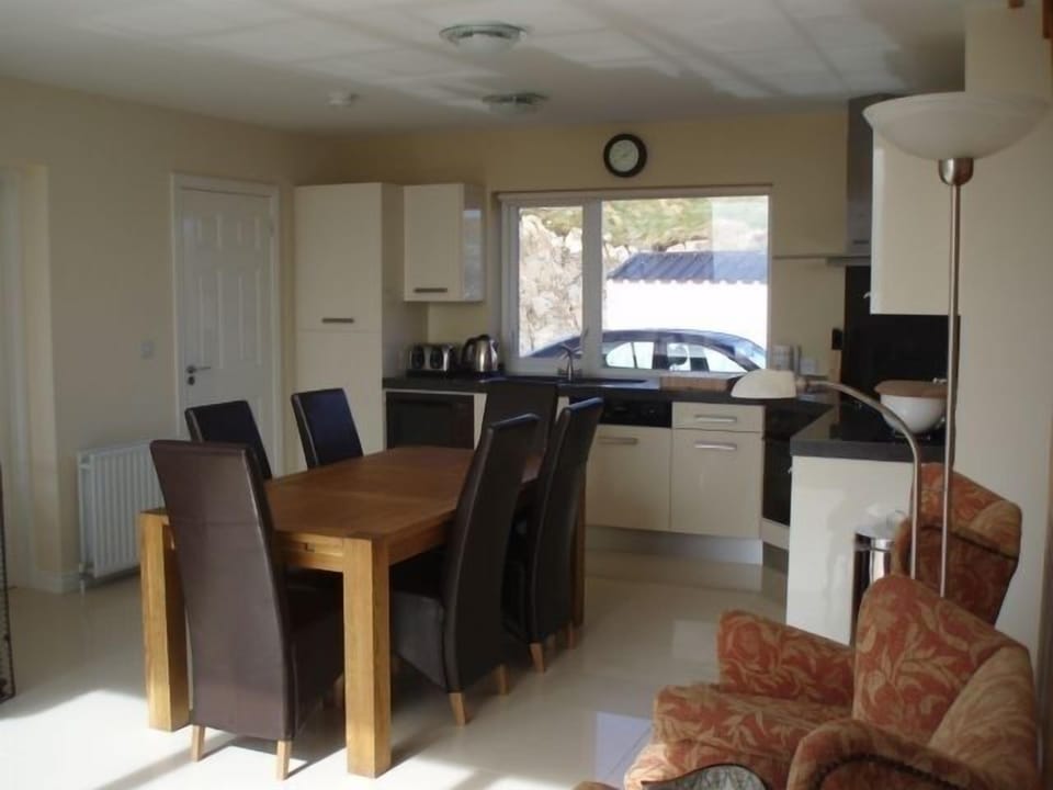 Kitchen/dining area