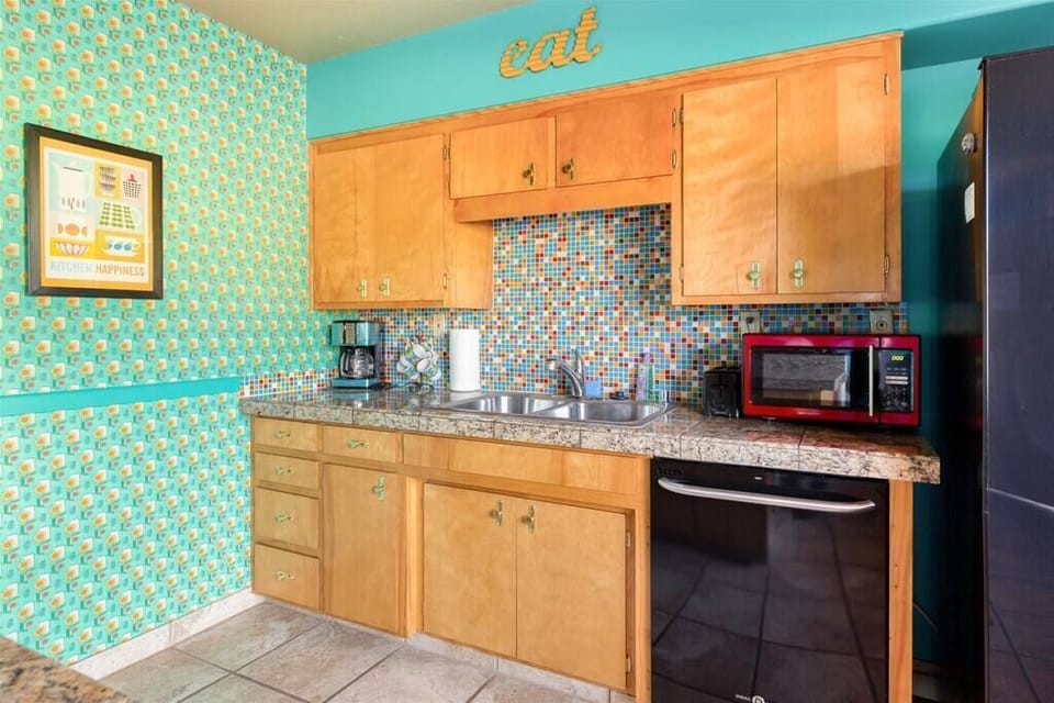 Full Kitchen