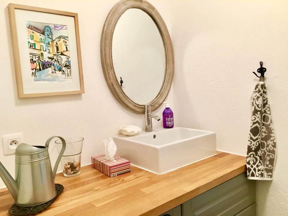 This second counter in the WC is another area that we carefully planned for you.