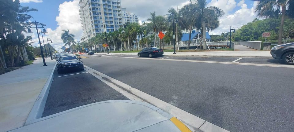 2nd car? No problem. Guest parking and street parking are available. 