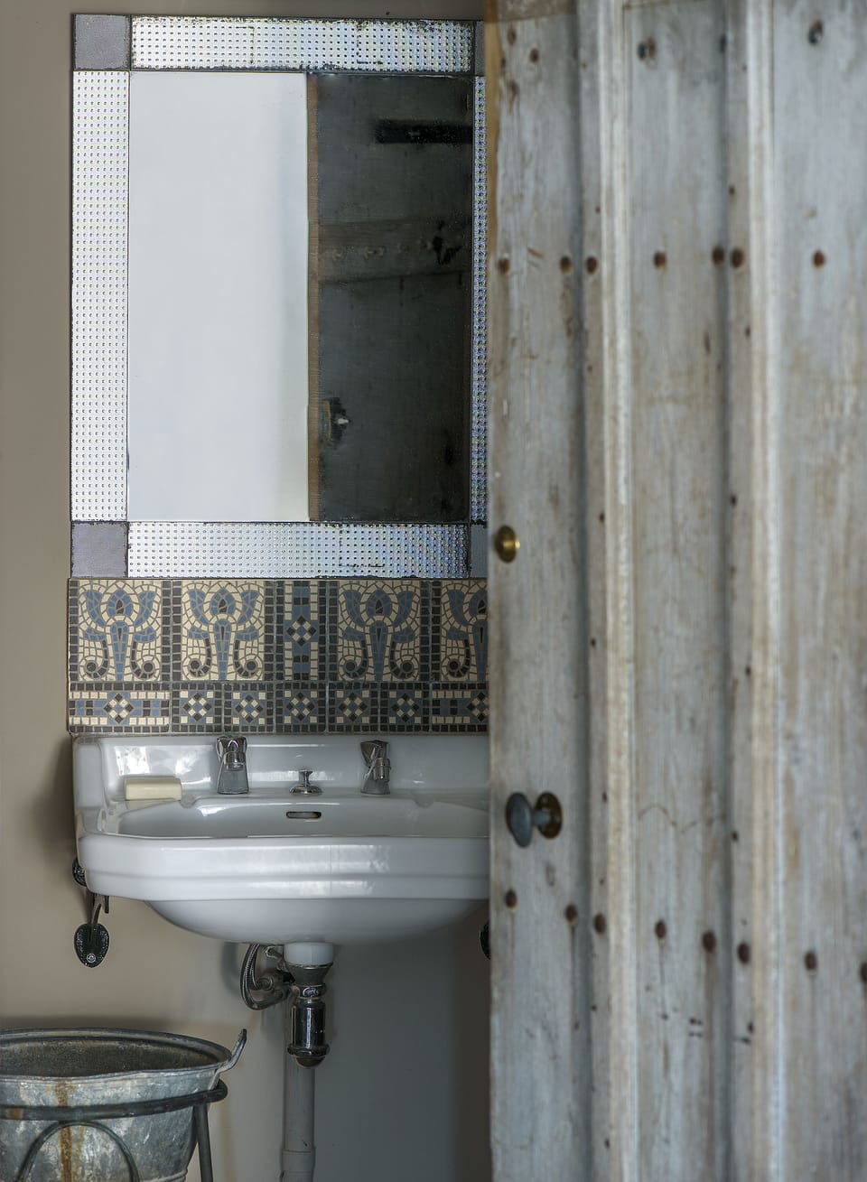 bathroom in studio apartment