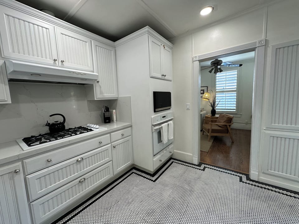 With so many restaurants/cafes, you may never want to cook - but just in case...