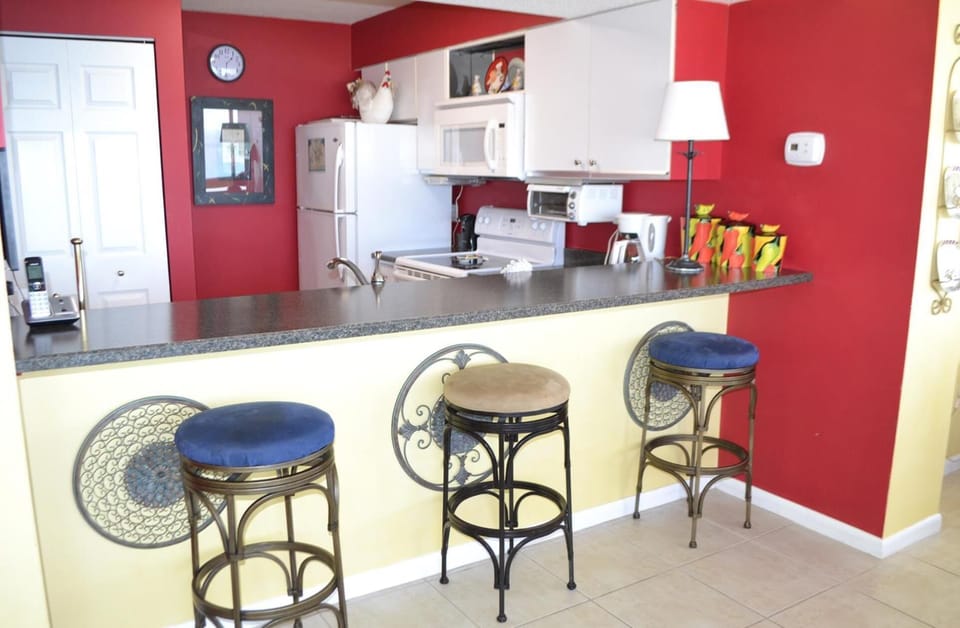 Breakfast bar