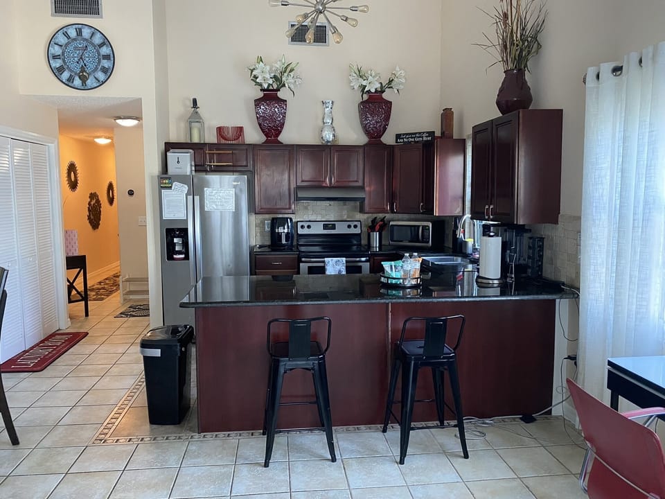 Kitchen with breakfast bar seating