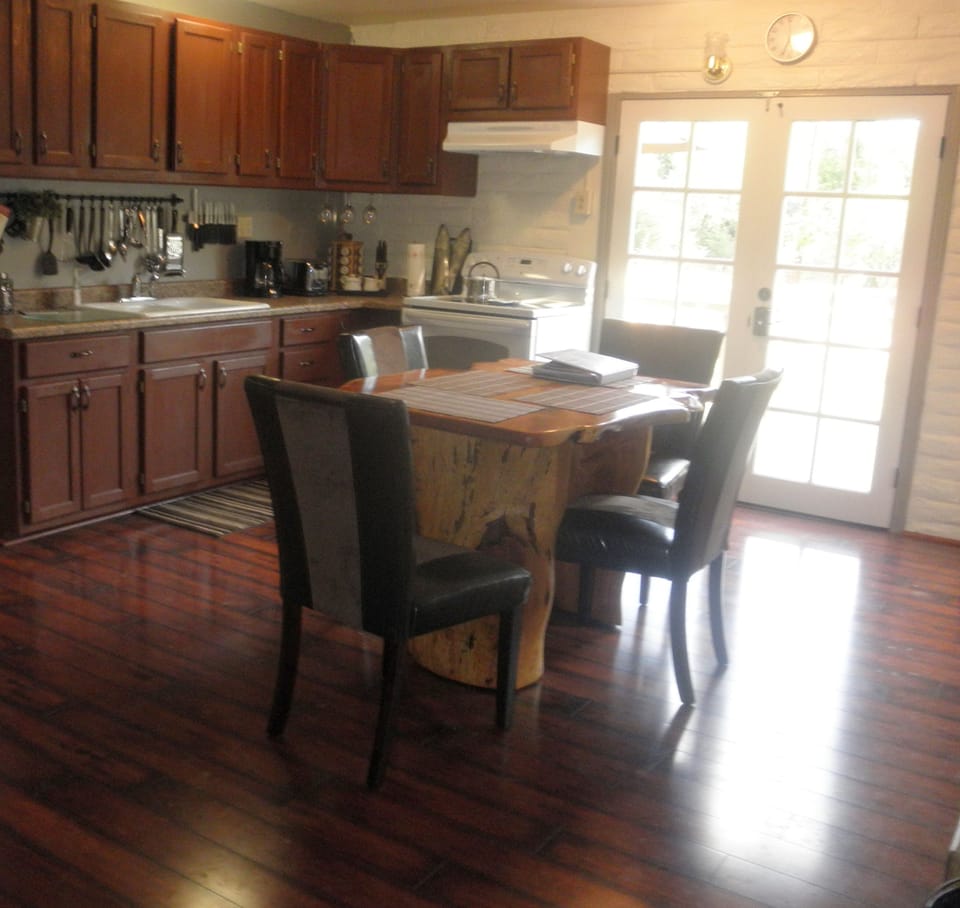 Kitchenware is stocked. Propane grill on deck with back up tank. 6 chairs.