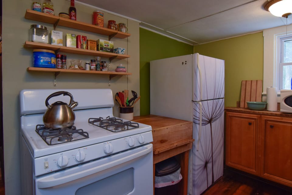 Gas stove, fridge, dish washer , coffee maker ,toaster ,microwave 