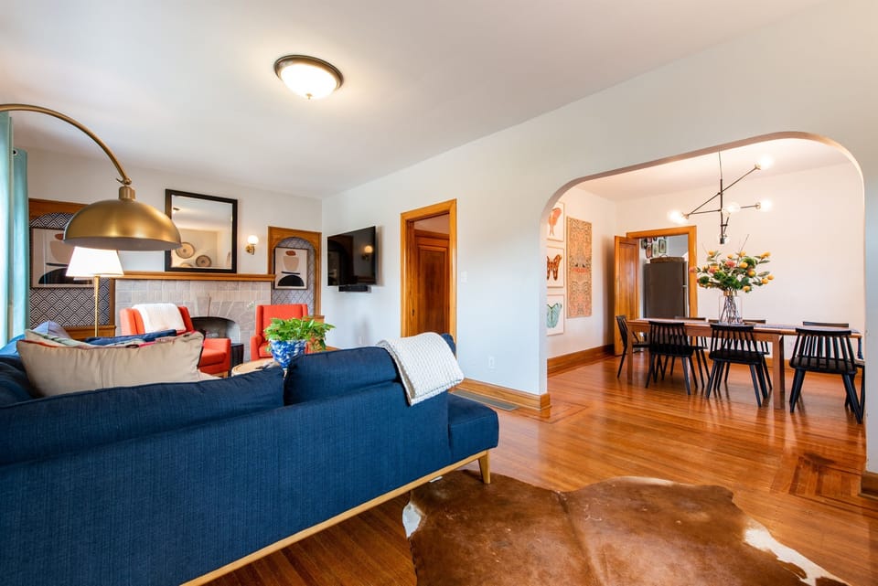 Open layout: living + dining