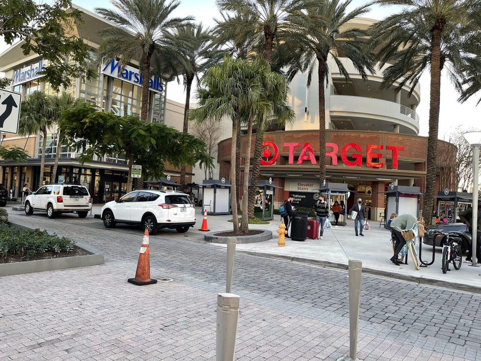 1 mile from the Midtown shopping center. 