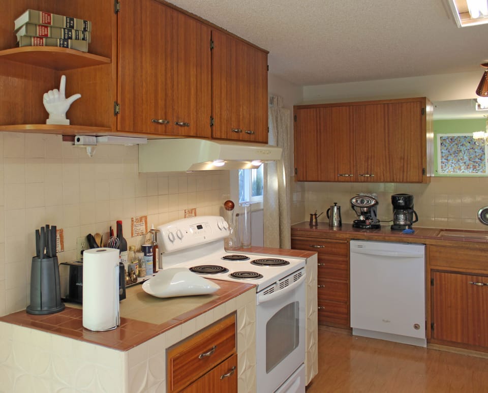 Fully stocked kitchen for cooking, baking or just warming up leftovers