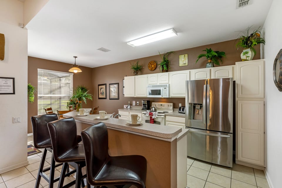 Kitchen Bar area
