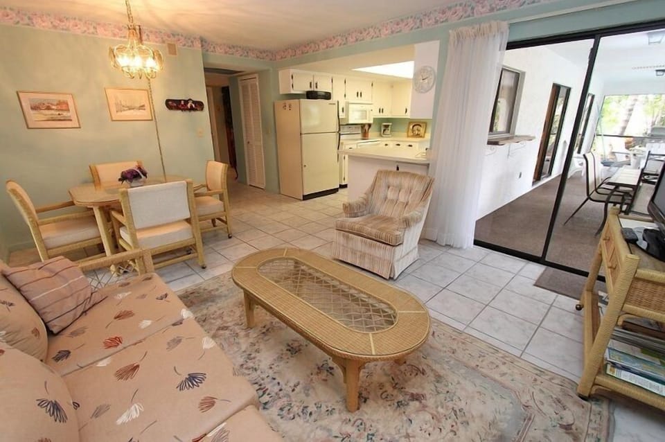 Vacanza Rentals - Casa Maria living/TV area