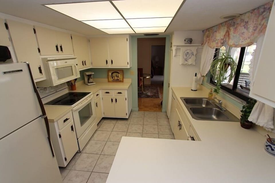 Vacanza Rentals - Casa Maria kitchen