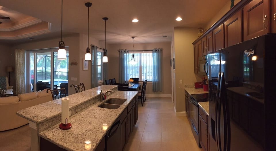 Fully equipped kitchen. 