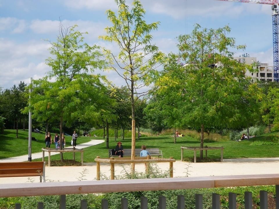 Adjacent Eco-Friendly 10.8 ha. Park with Walking/Jogging Trails