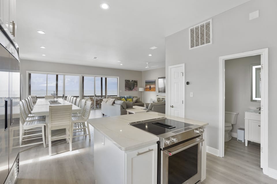 Cook while enjoying this spectacular view!