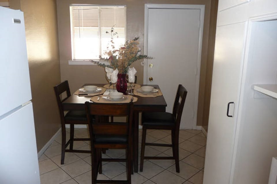 Comfortable Dining Area - Seating for Four