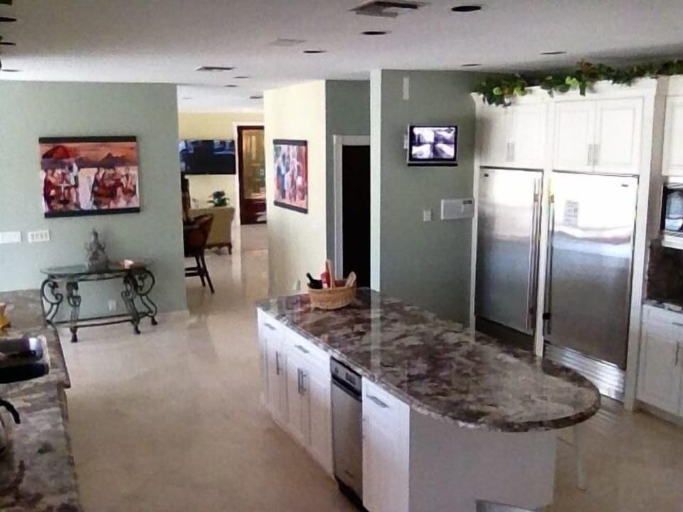 refrigerator and freezer Zub Zero