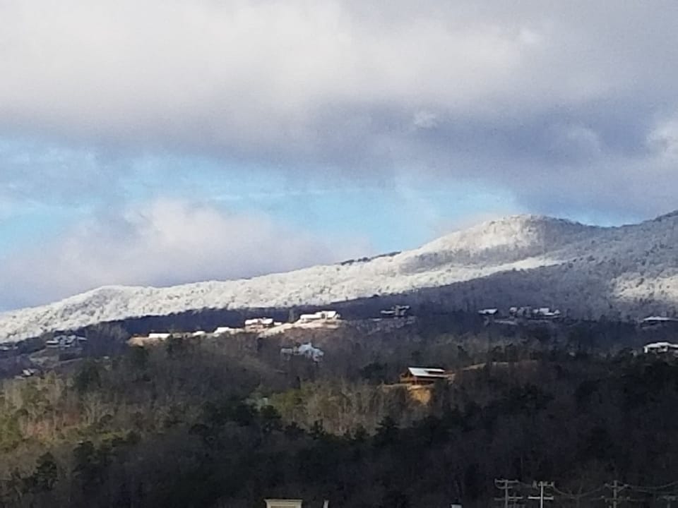 Snow above Wears Valley, Pigeon Forge