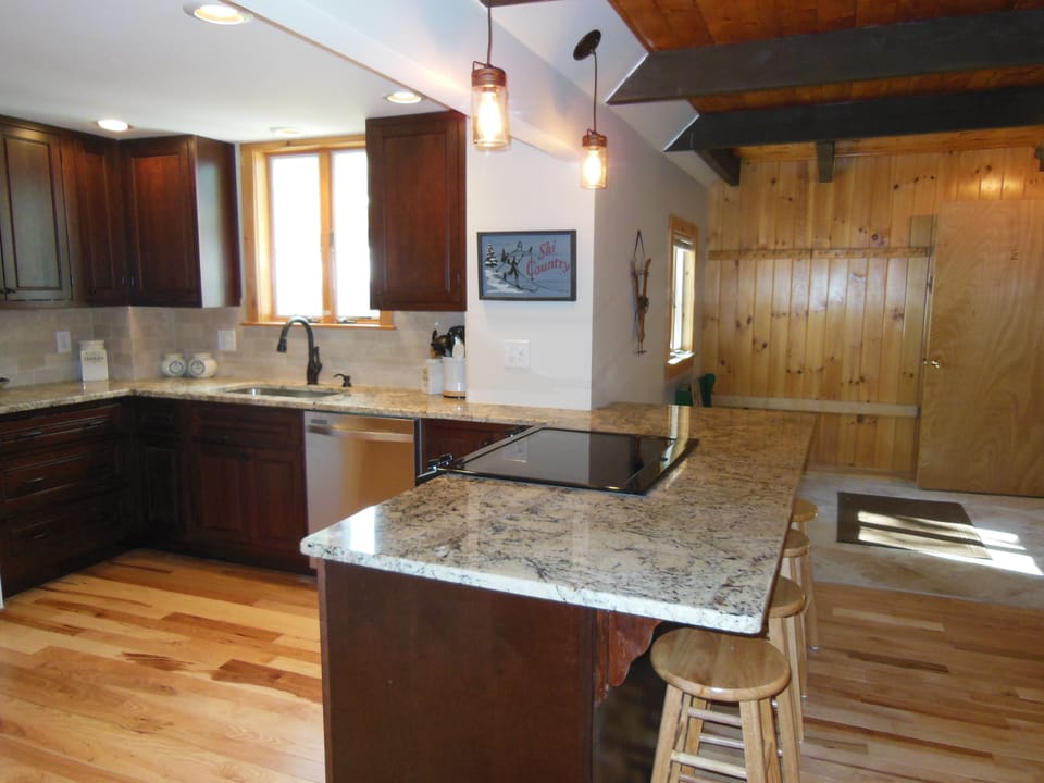 Breakfast bar seats 6