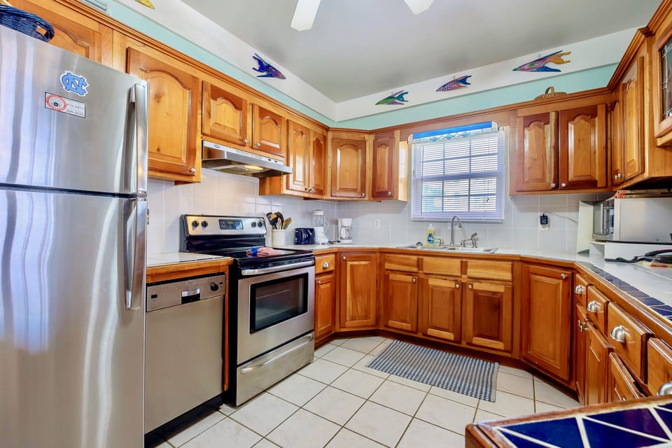 Fully equipped kitchen (including small dishwasher)