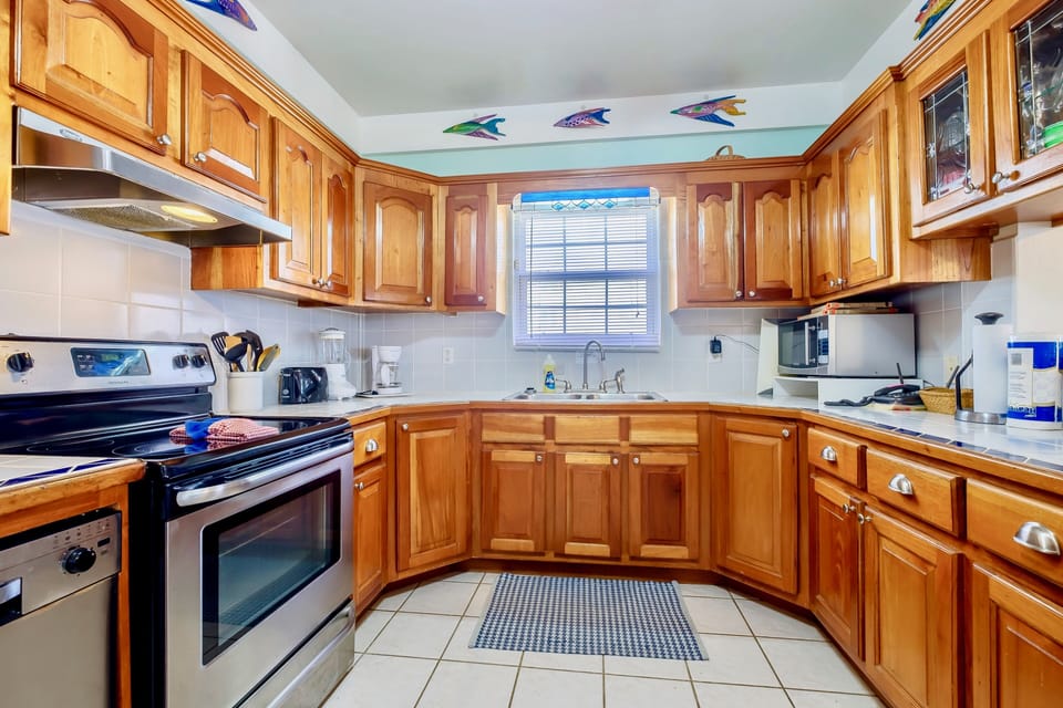 Fully equipped kitchen (including small dishwasher)