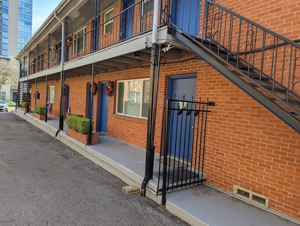 Easy, Contactless and Private Entrances
