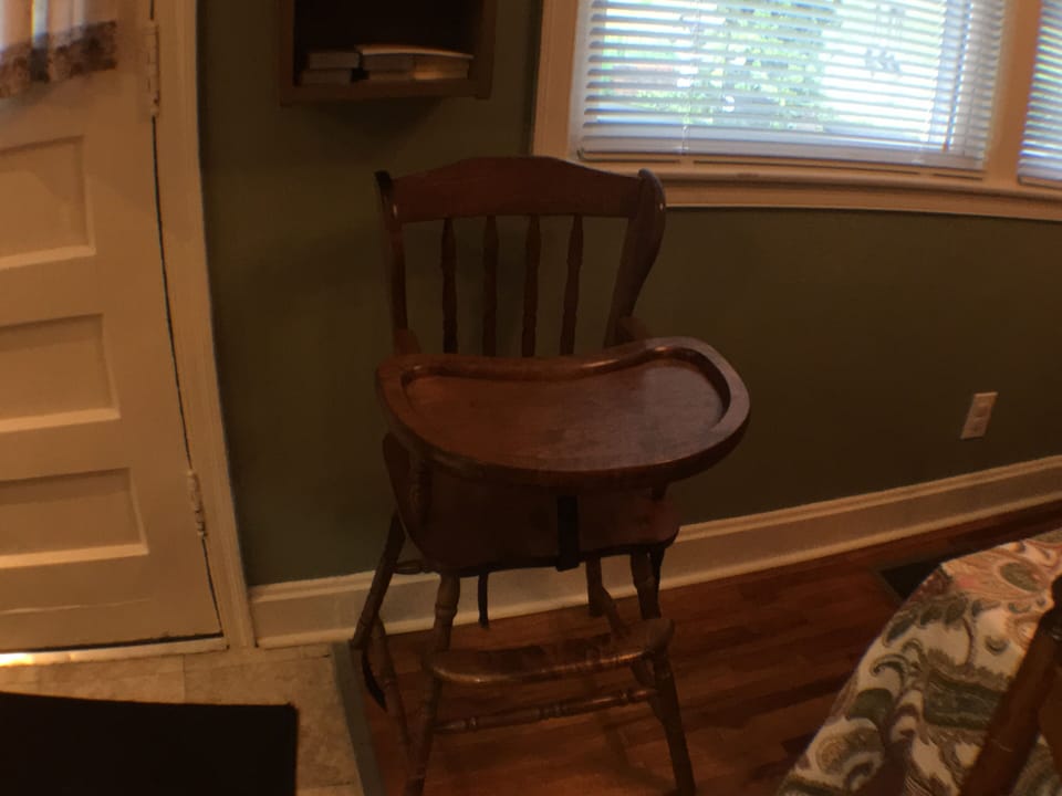 High chair for guest use. You must request this it is kept in the basement.