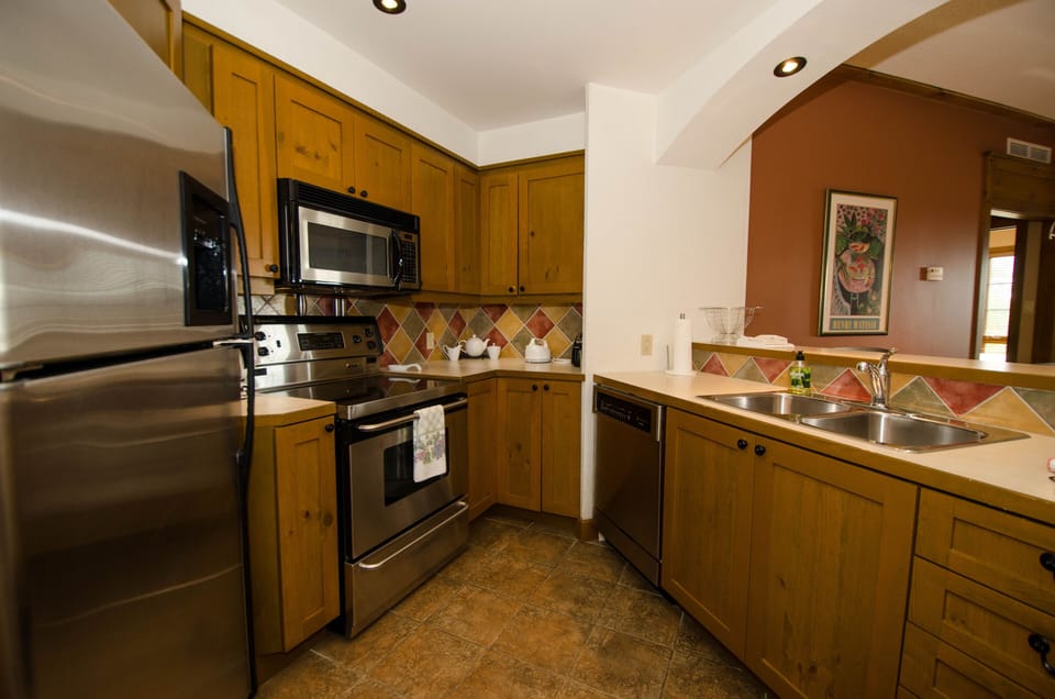 Fully-Featured Kitchen