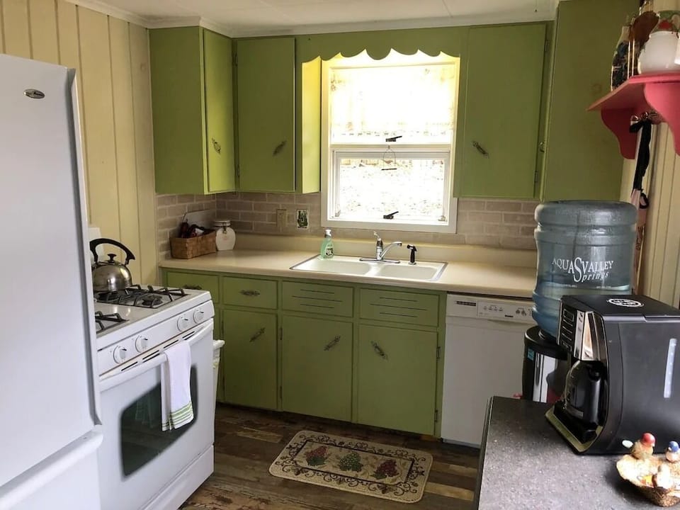 Arrowhead - Kitchen_9_11zon