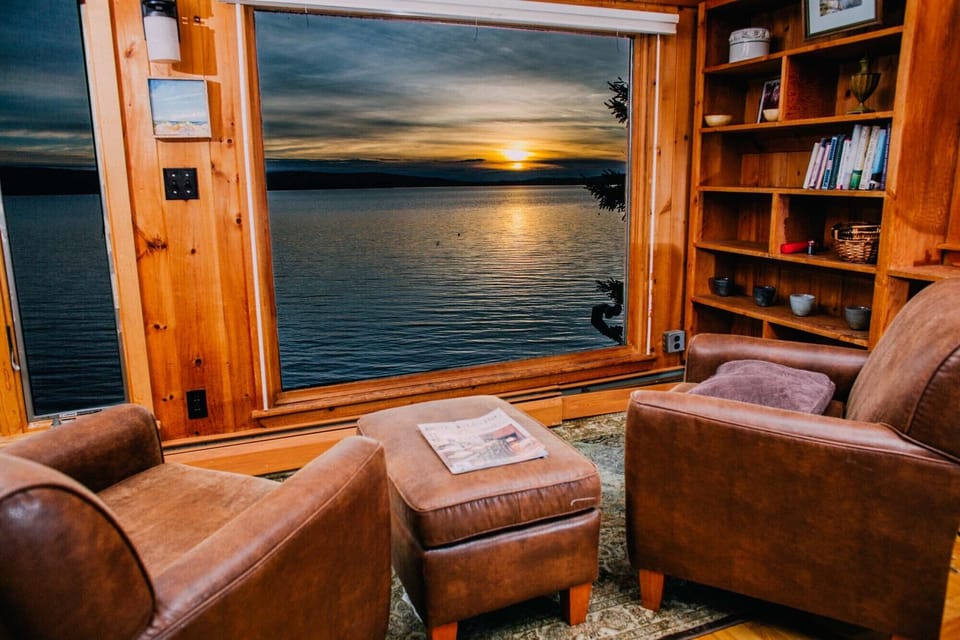 Huge views of the lake from many rooms