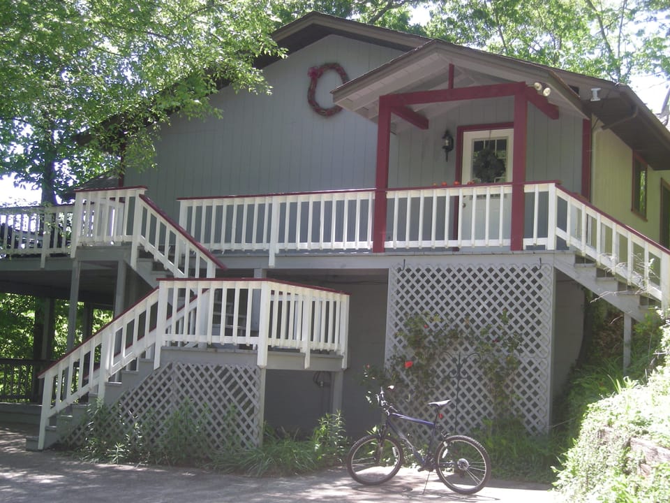 Multi-tiered decks with gorgeous views, plenty of parking and recreation for all