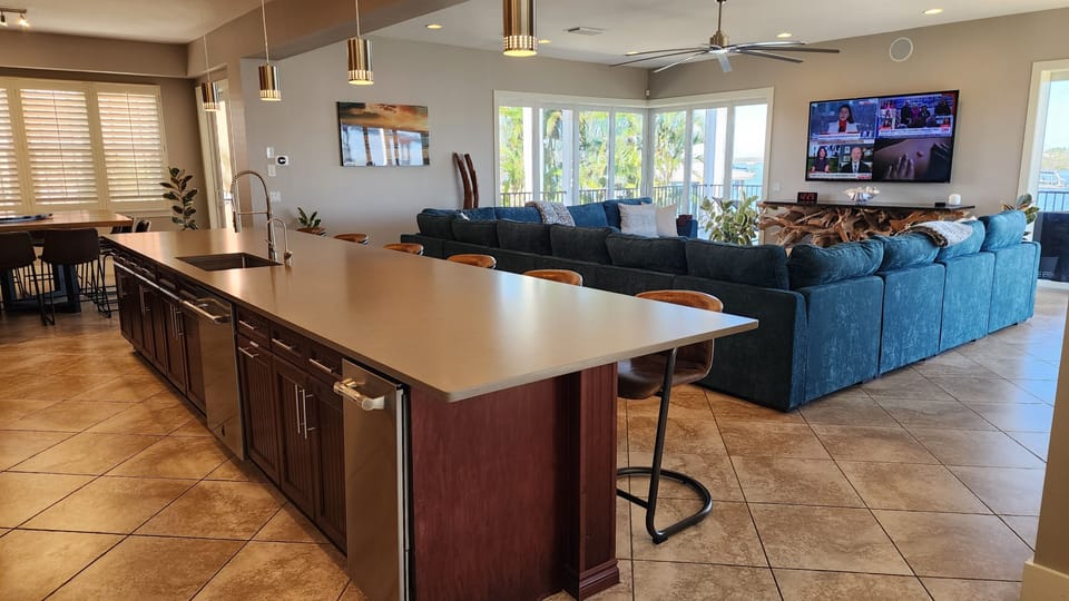 Bay Room