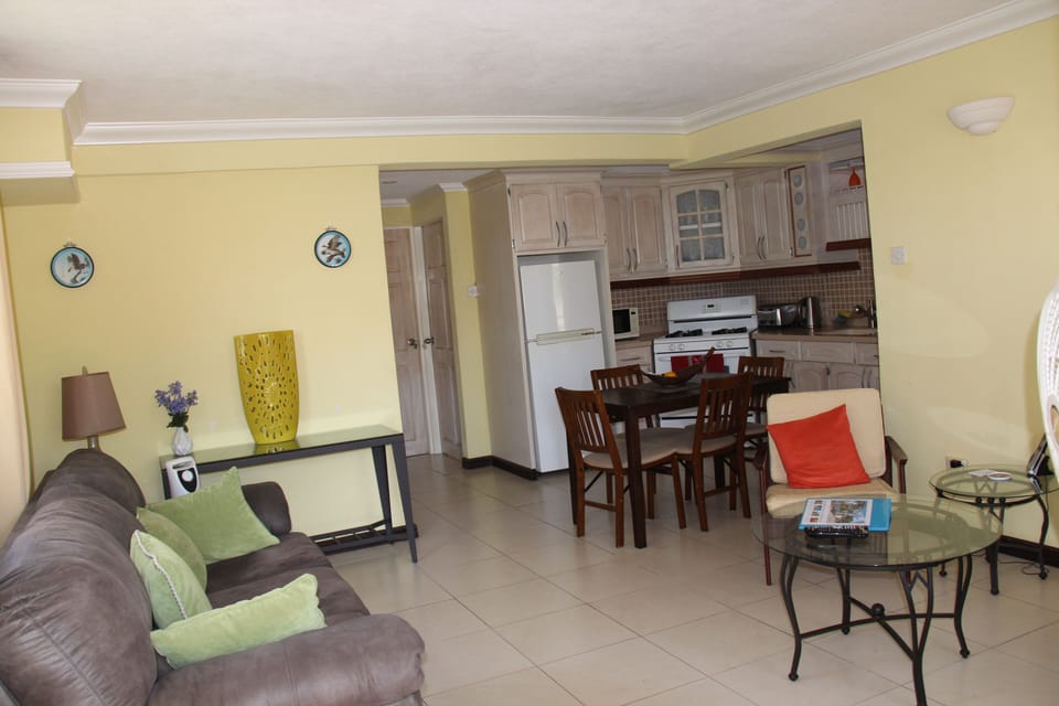 Living Room/ Dining Room