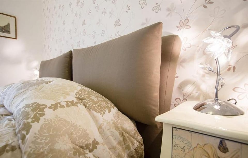 Bedroom detail