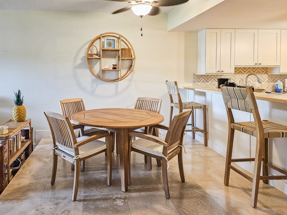 Dining with seating for 4.