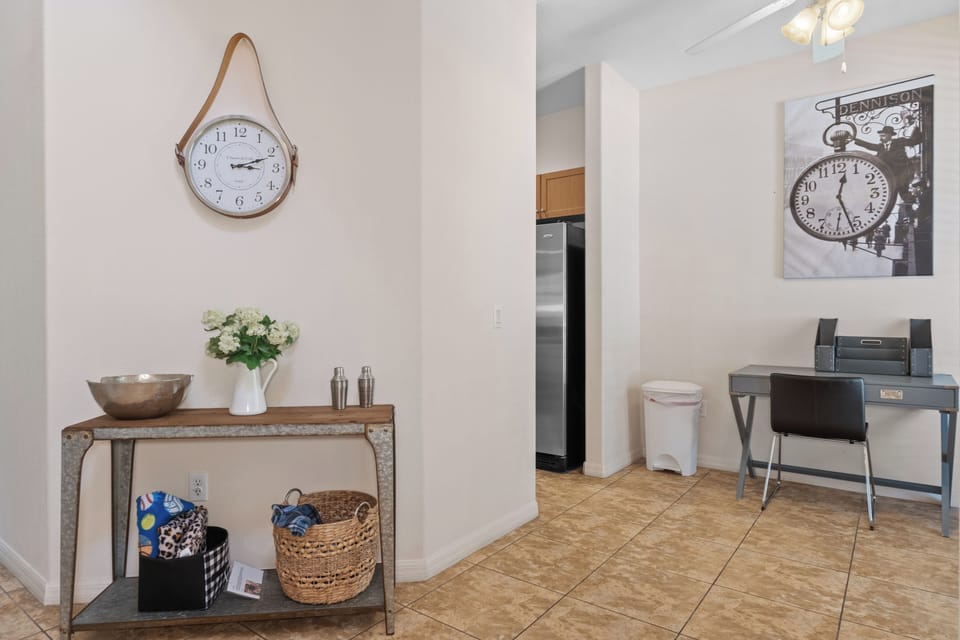 Office space next to entrance