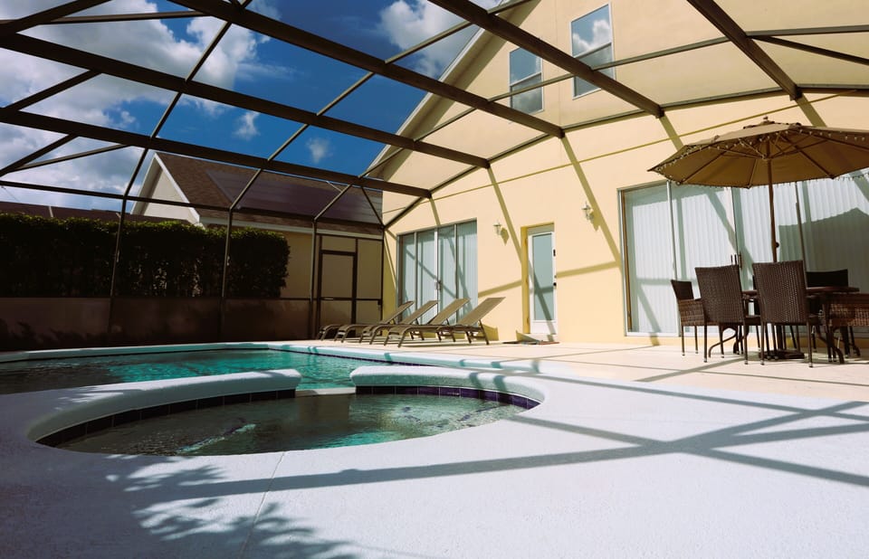 Pool & spa