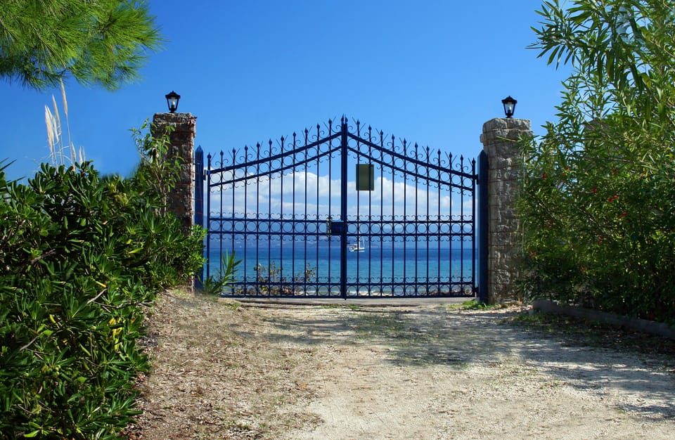 Villa Lefka Gate to the Beach