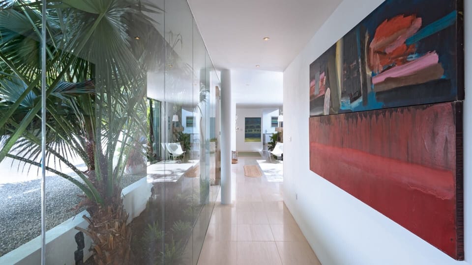 Atelier hallway