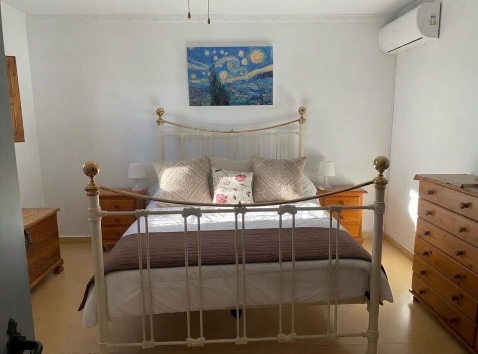 Upstairs king size bedroom