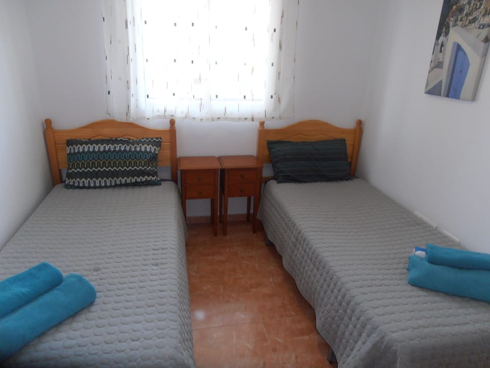 Twin bedroom
