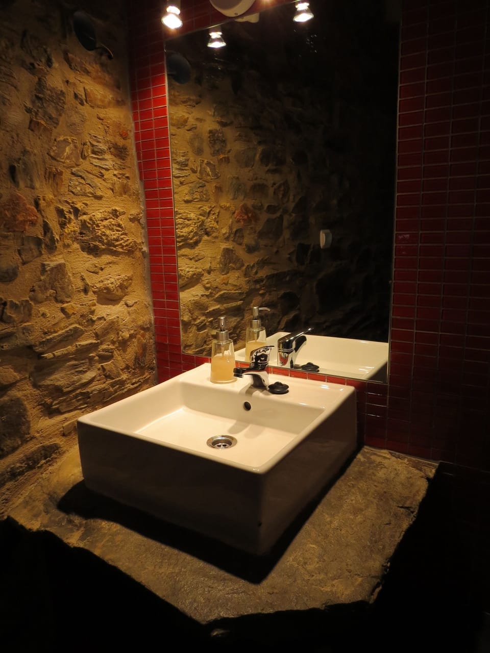 Bathroom in our schist accommodation, Casa da Lagariça