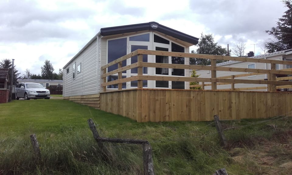 No neighbours in front but just deer sometimes.