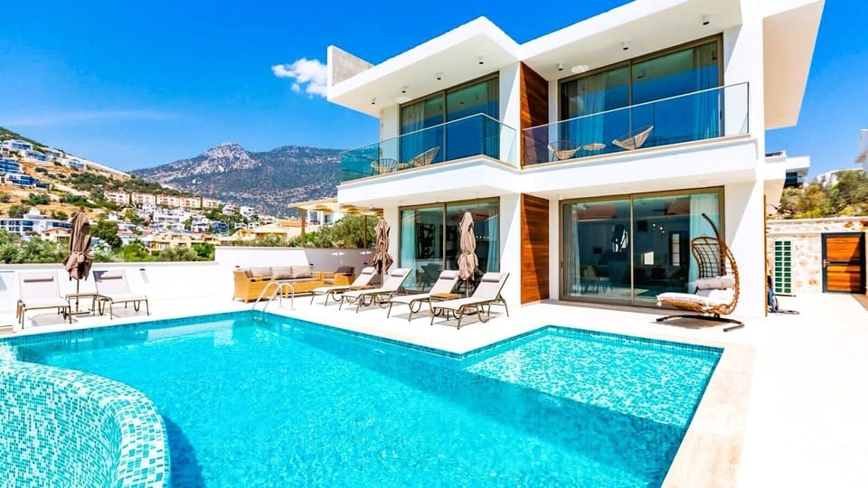 Modern and spacious villa perfect for a relaxing and rejuvenating family escape.